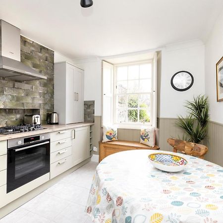 Joivy Beautiful Apartment, Private Garden, Calton Hill Edinburgh Exterior photo
