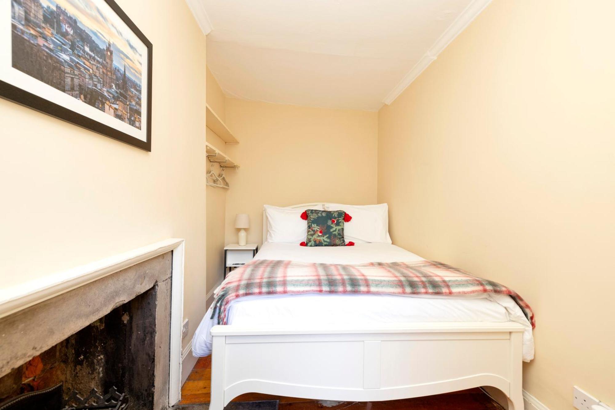 Joivy Beautiful Apartment, Private Garden, Calton Hill Edinburgh Exterior photo