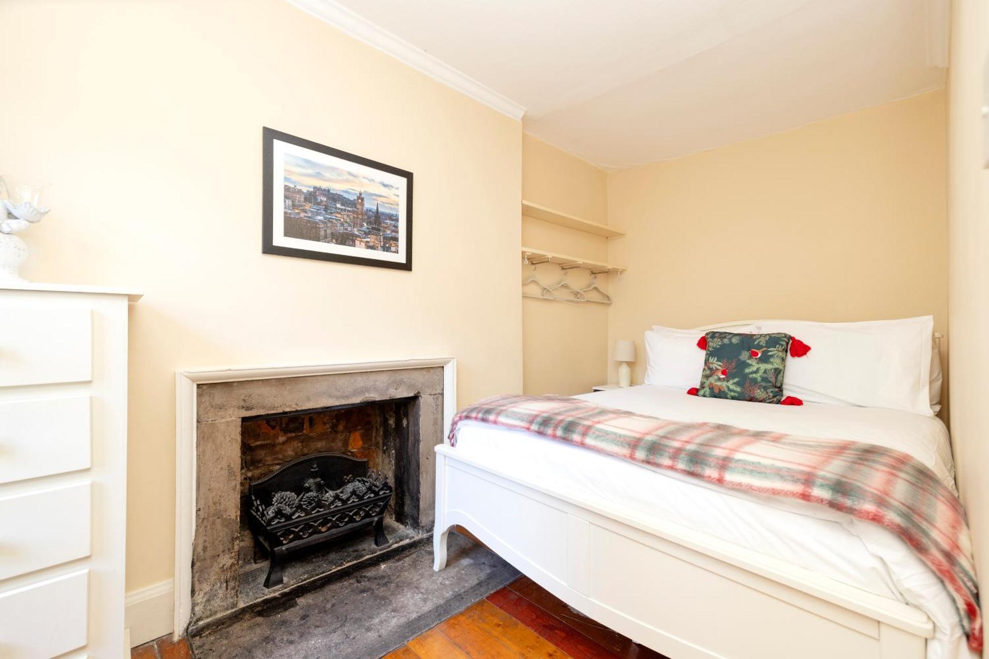 Joivy Beautiful Apartment, Private Garden, Calton Hill Edinburgh Exterior photo