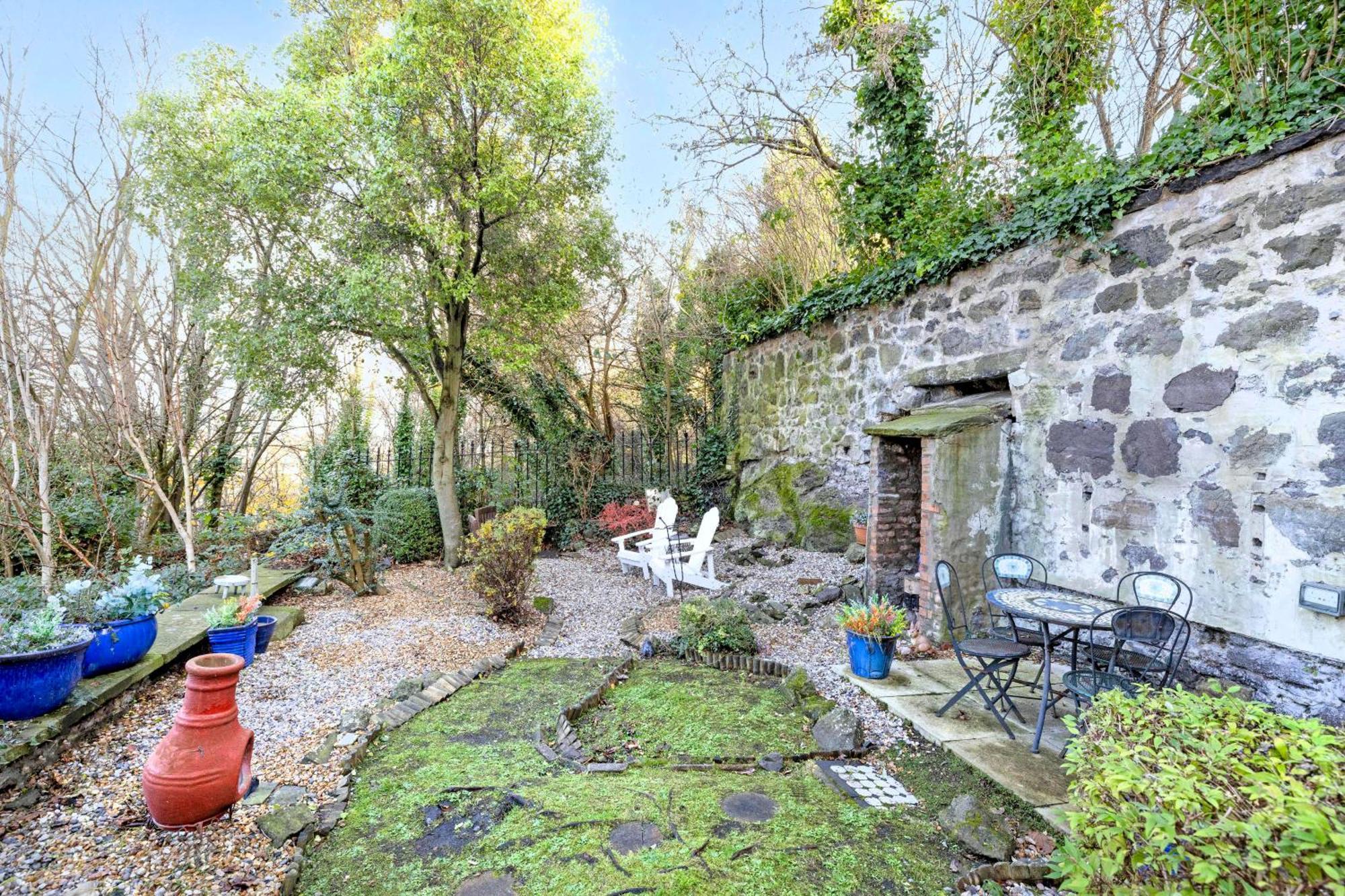 Joivy Beautiful Apartment, Private Garden, Calton Hill Edinburgh Exterior photo